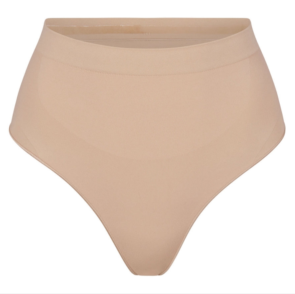FINAL PRICE🌞SKIMS MID WAIST THONG SIZE L